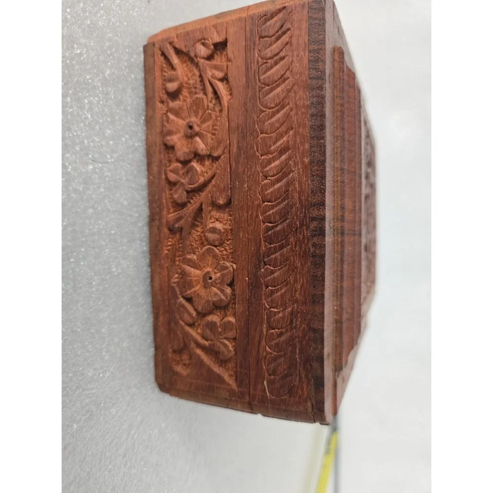 Hand Carved Wooden Jewelry Trinket Box Vintage 4.5